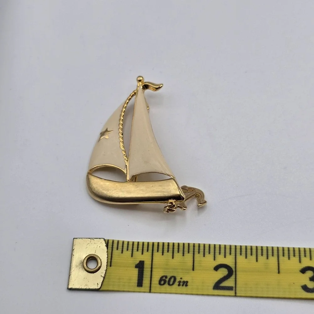 Gold Tone Sailboat Anchor Brooch Pin Enamel‎ Star Nautical Jewelry Used